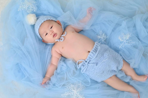 梨树县宝宝多大能喝纯牛奶